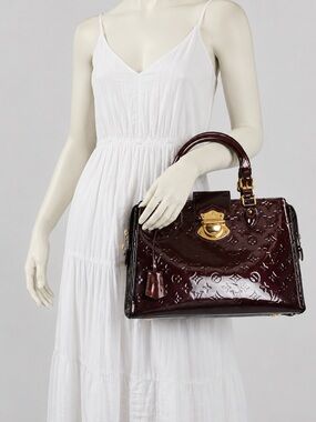 Authentic Louis Vuitton Amaranthe Patent Leather Vernis Melrose Avenue Bag!